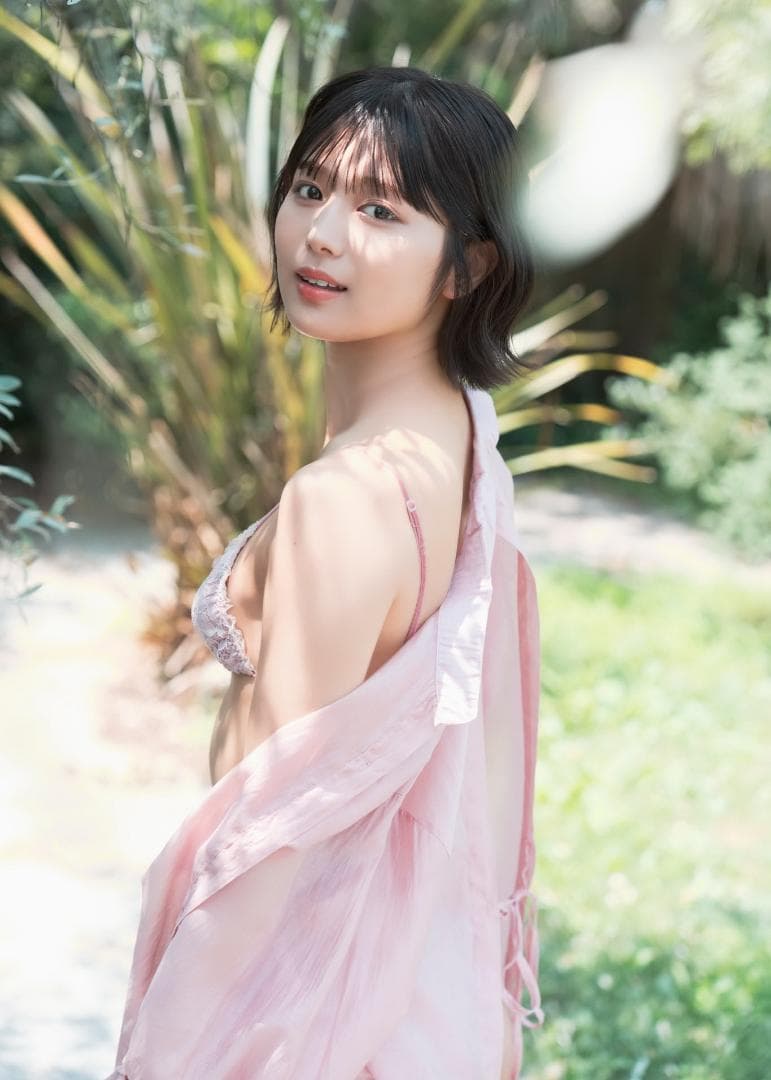 北野瑠華A4サイズピンナップ17枚