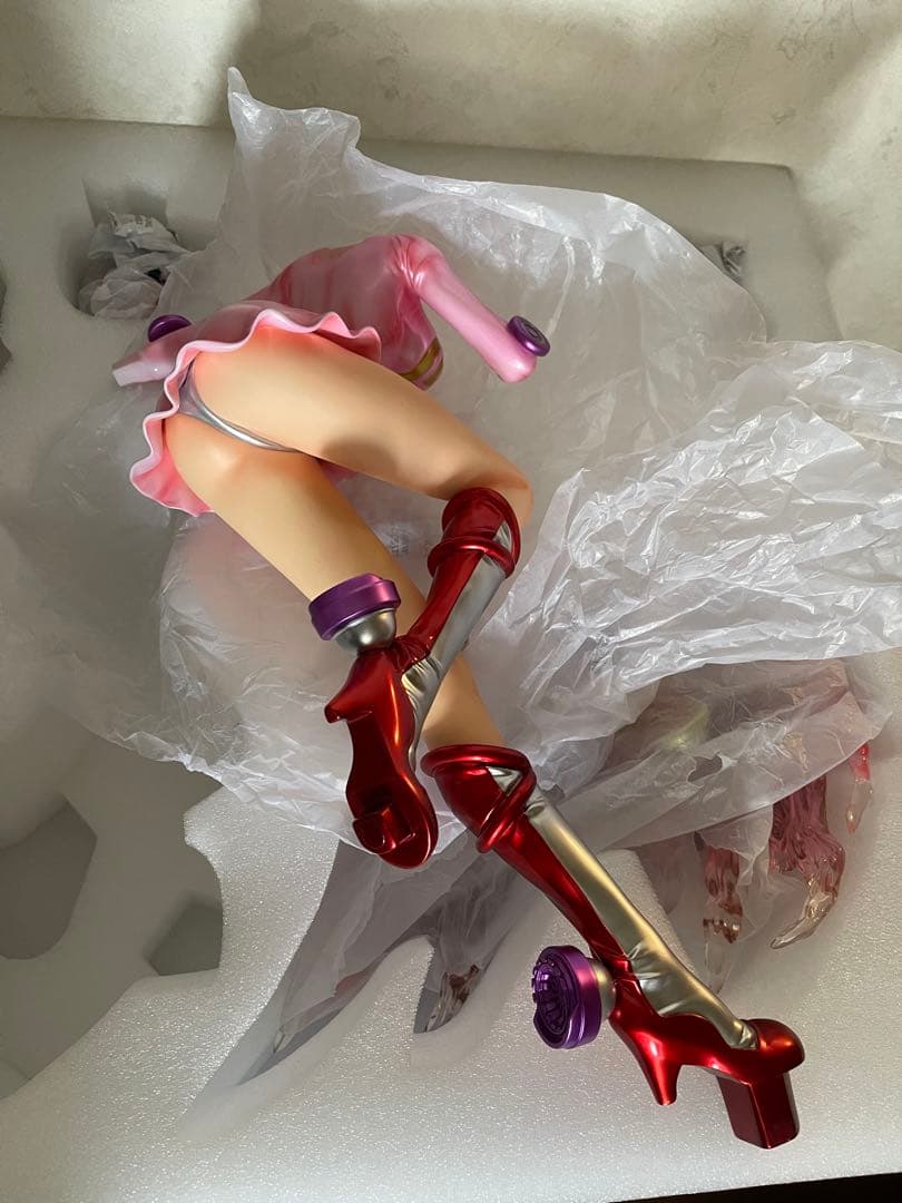 ワンピース ヴィンスモーク・レイジュ 1/4スケール ガレージキット スタチュー