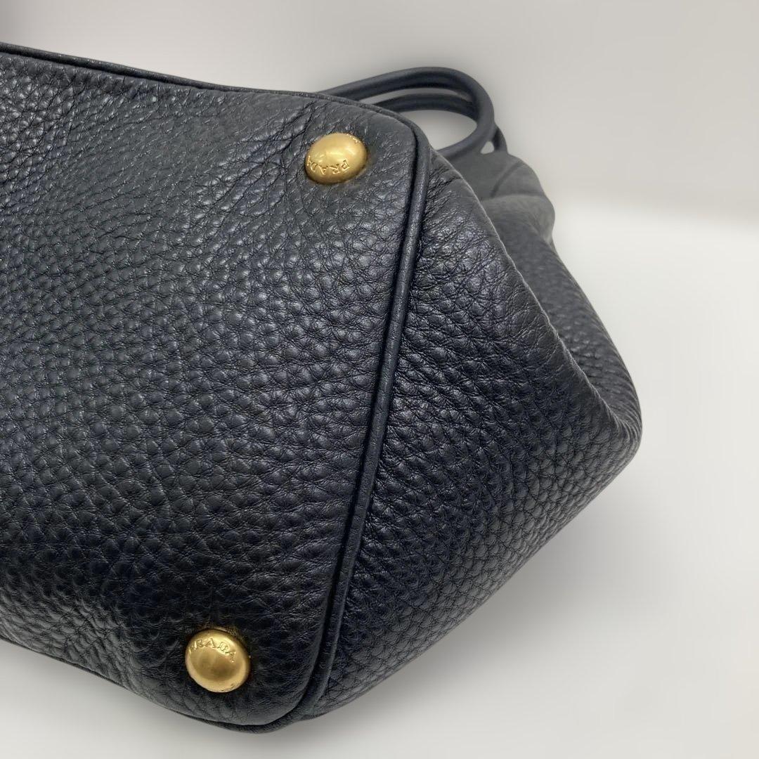 PRADA ブラックレザー ハンドバッグ