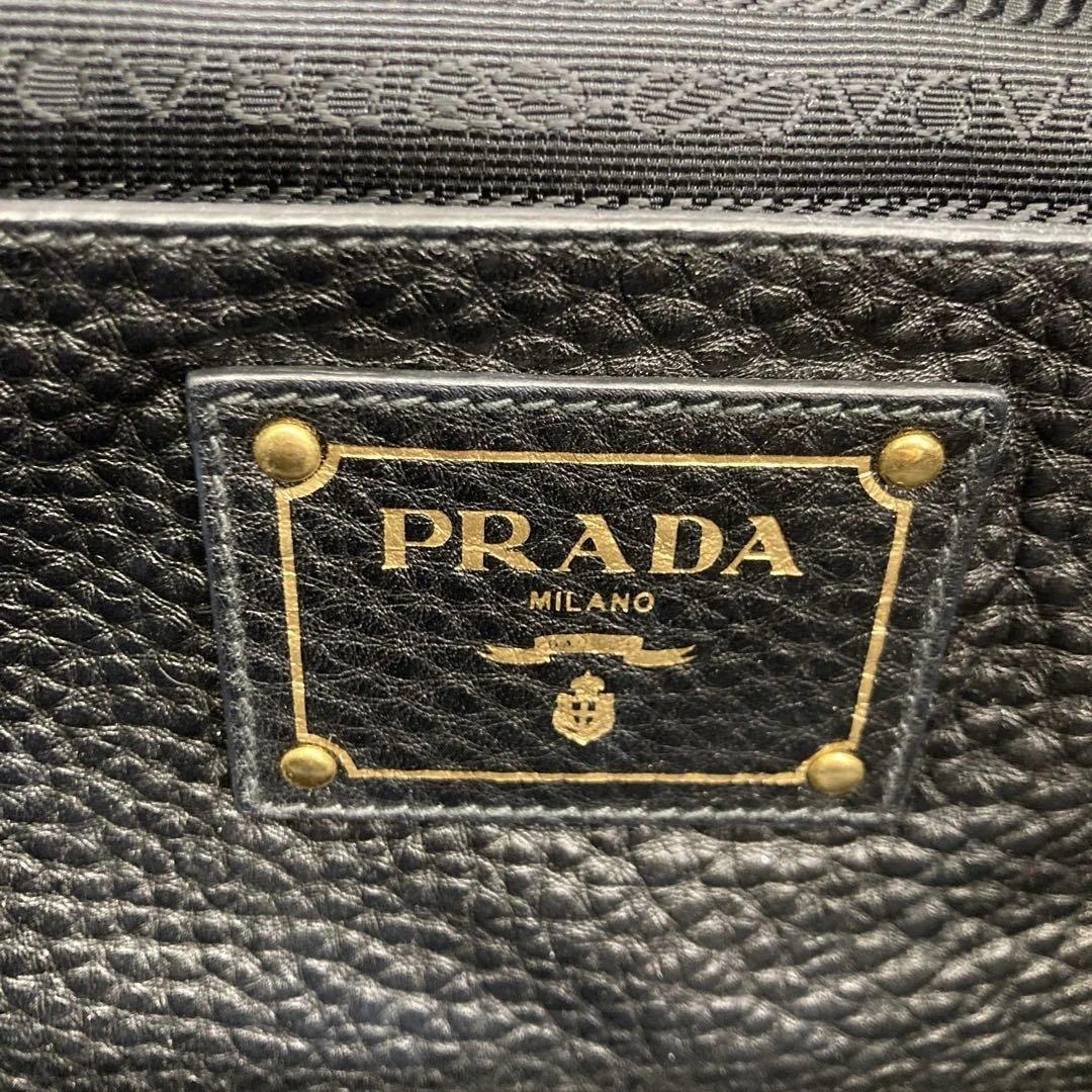 PRADA ブラックレザー ハンドバッグ