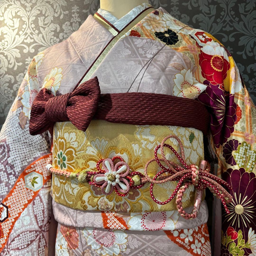 美品　地紋　花模様　金駒刺繍　金彩　逸品　振袖　フルセット 振り袖