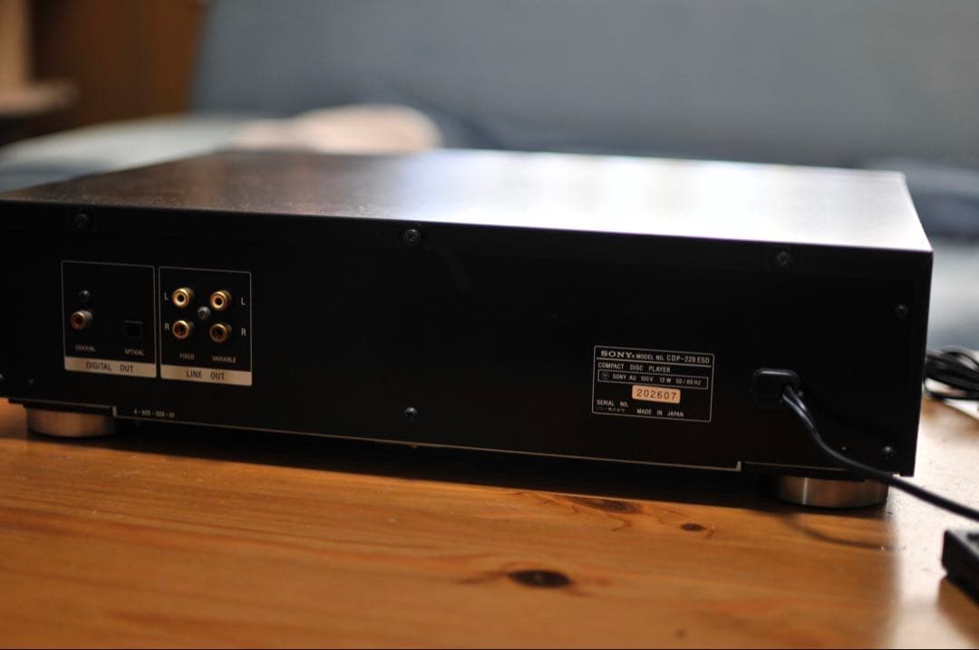 ⚠️ジャンク品　SONY CDプレーヤー　228ESD リモコン付き