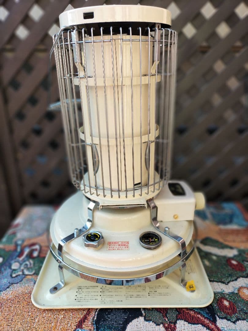 アラジン ストーブ メンテナンス済み。純正品芯交換済。取説付き。ベージュE