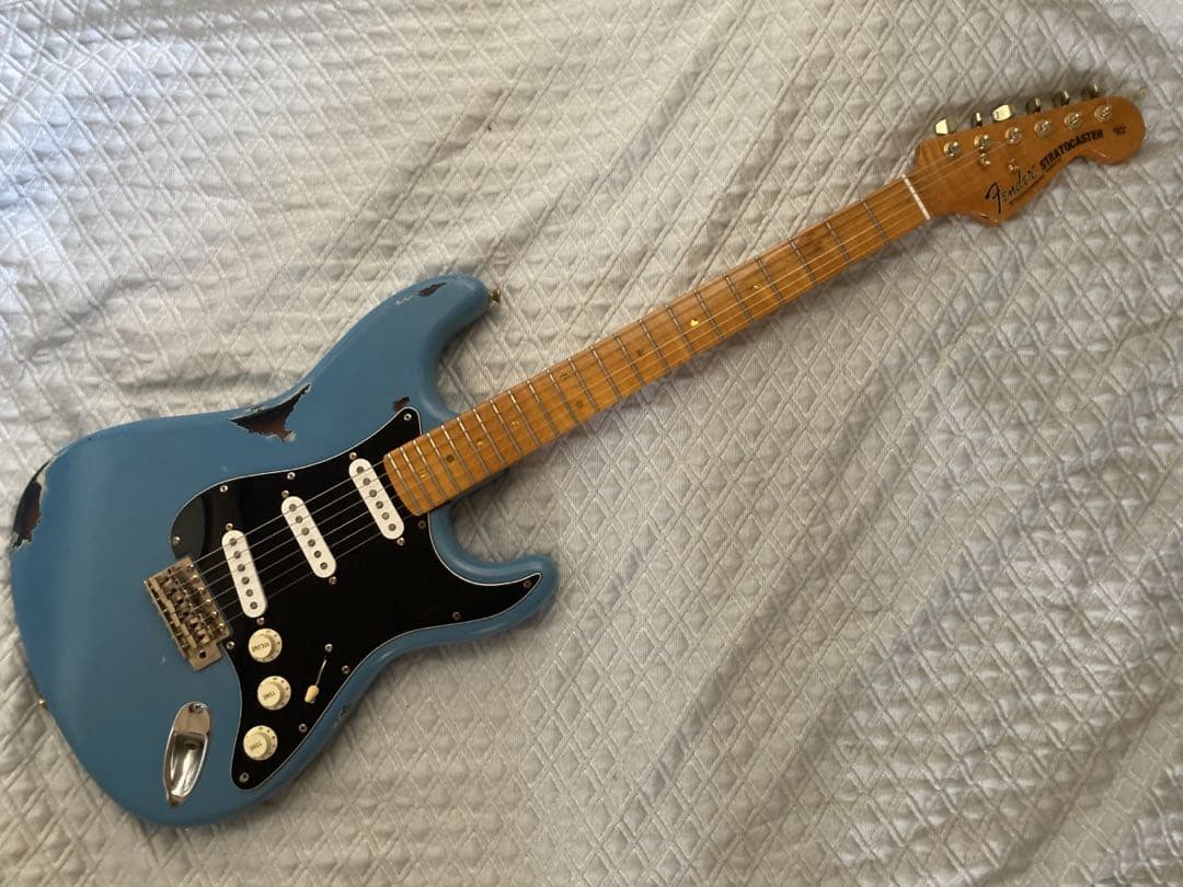 マルチレイヤーストラトタイプ　虎目ネック