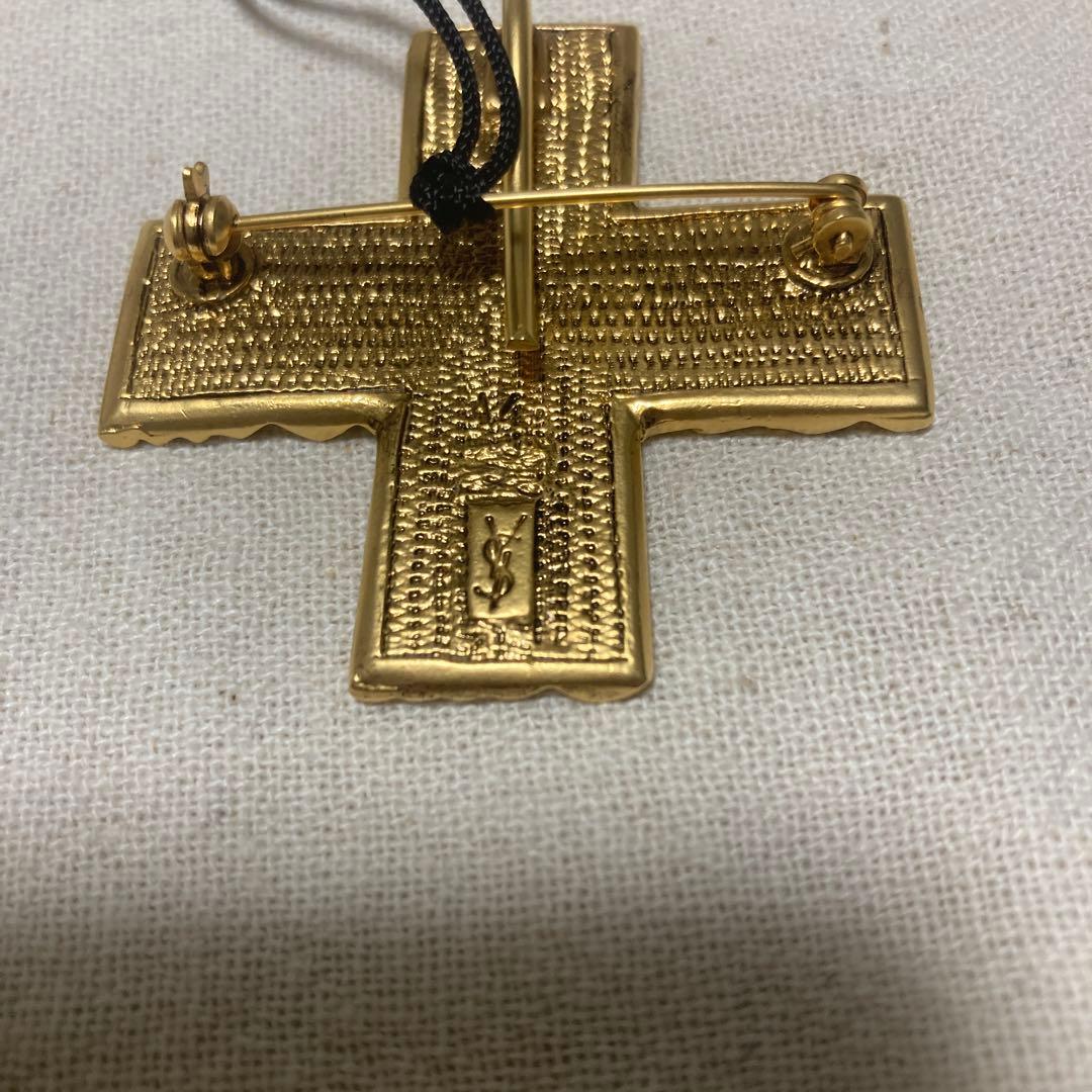 YVES SAINT LAURENT クロスブローチ