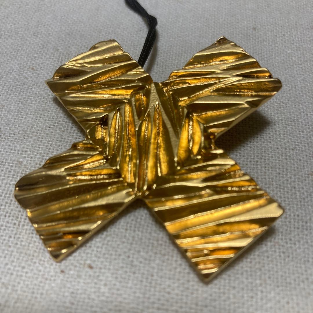 YVES SAINT LAURENT クロスブローチ