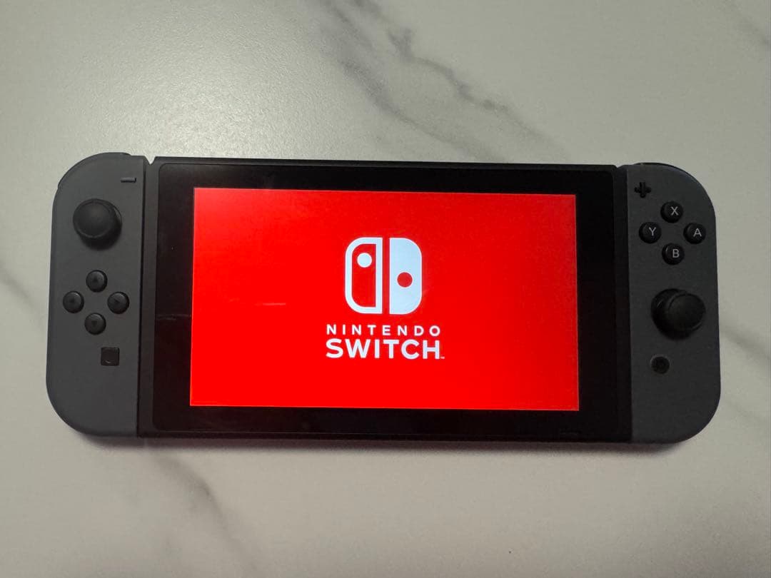 Nintendo Switch ブラック　本体のみ　1/10発送