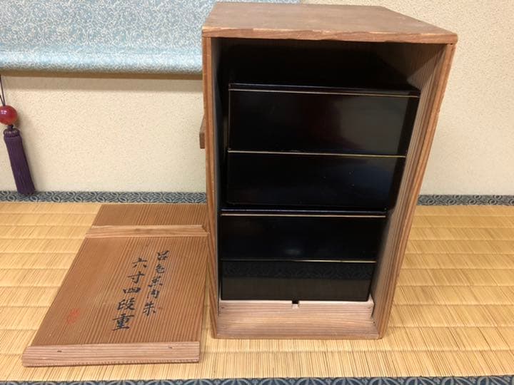 【黒塗】四段重箱／蓋２点