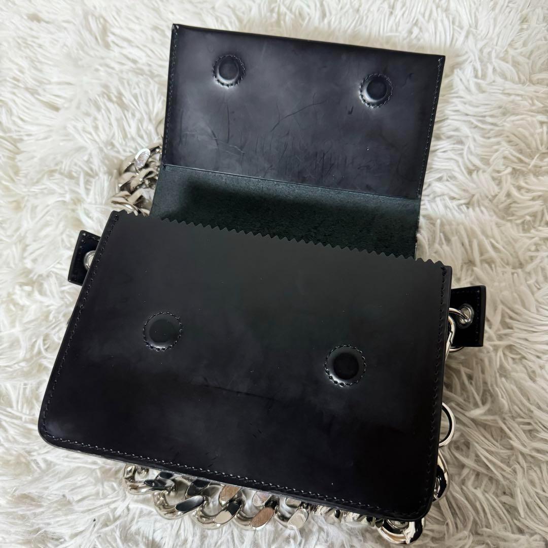 kara カラ　プラスターベビーピンチショルダーバッグ　チェーン　ブラック　黒色