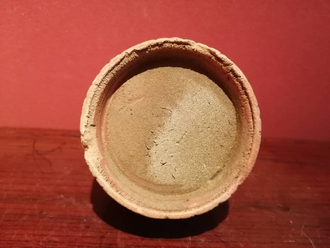 琉球古陶　壺屋焼飴釉線刻文徳利