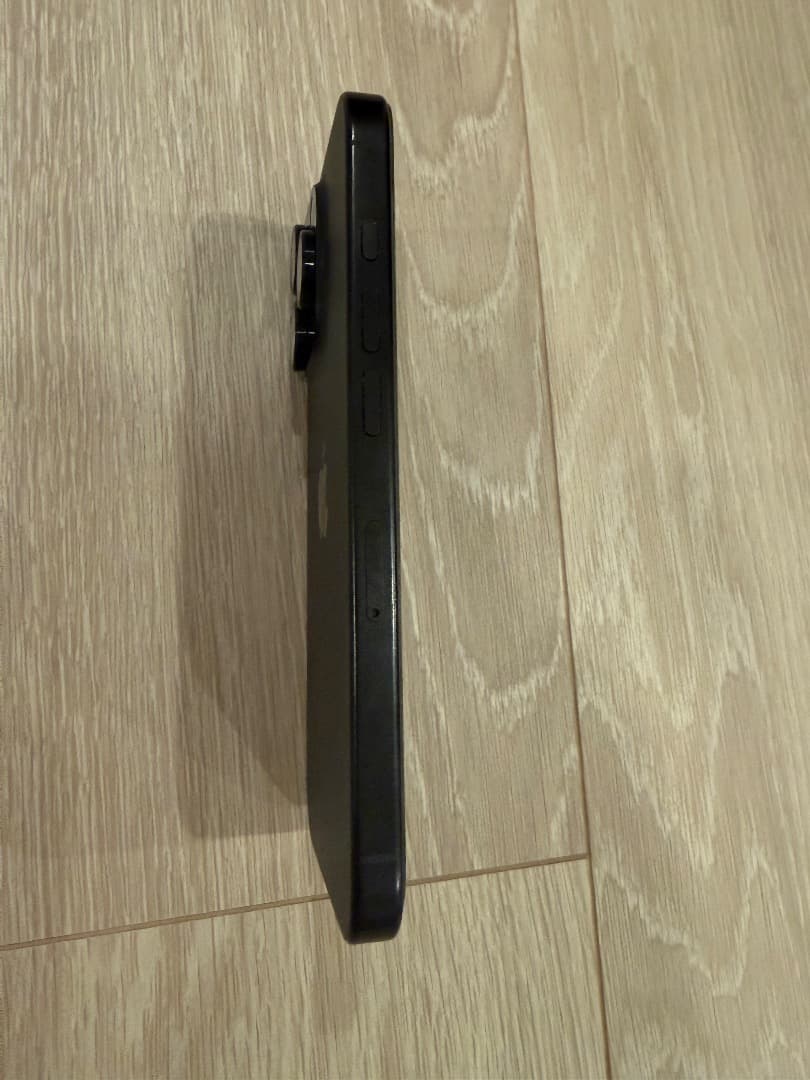 【iPhone 16 Pro 512GB ブラックチタニウム】※新品保護フィルム