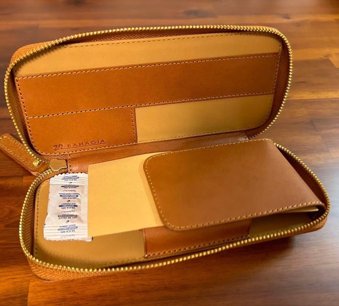 バハギア　Bagagia&Craft ラウンドジップペンケース コニャック