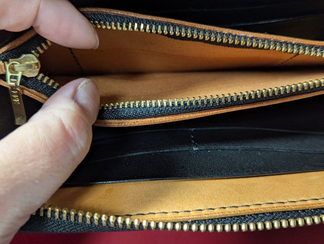 ロングファスナーウォレット カラーヌメ ブラック