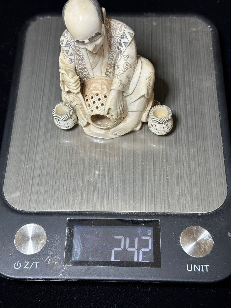 置物　アンティーク　天然素材　仏像　彫刻 古美術品　細密細工骨董　コレクション