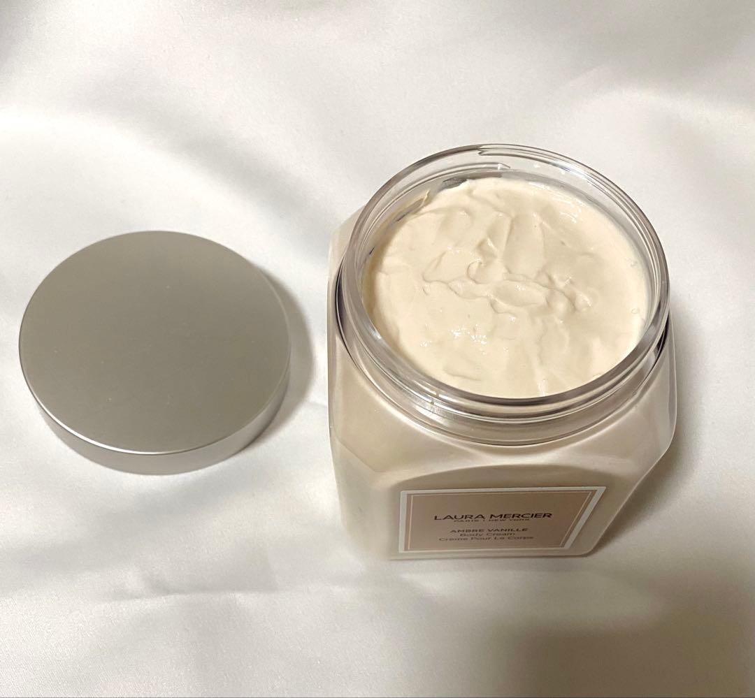 ローラメルシエ アンバーバニラ 340g ホイップトボディクリーム