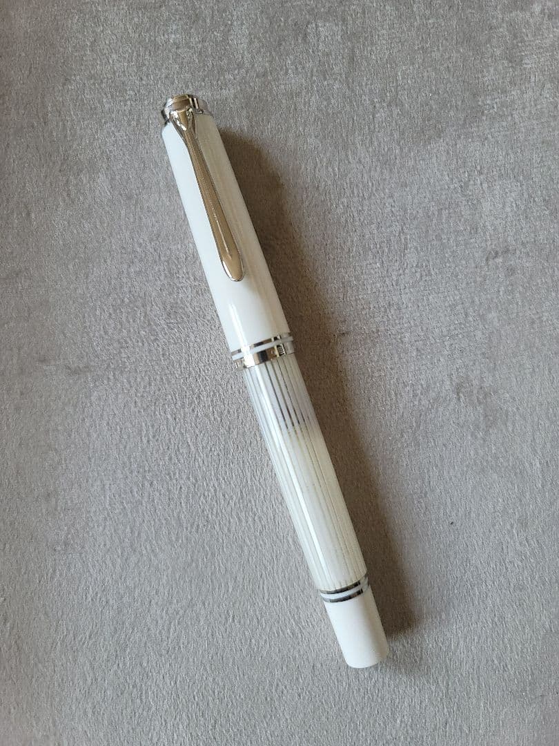 ペリカン 万年筆スーベレーン M605 ホワイトストライプ F 美品 used