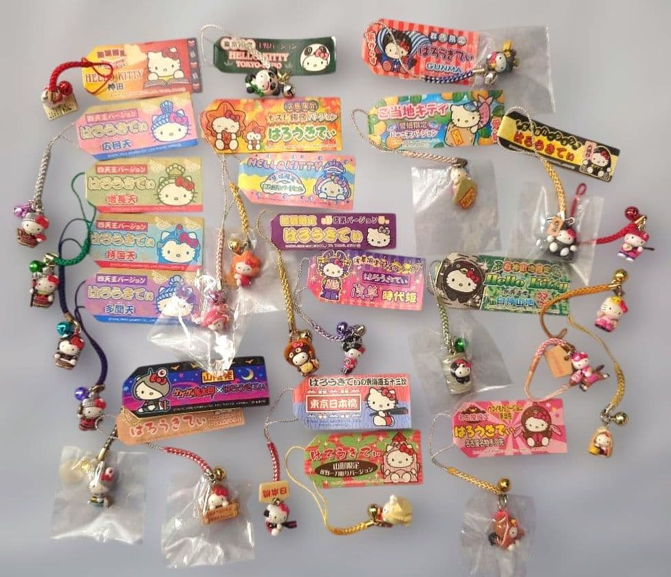 ご当地キティ根付けまとめ売り