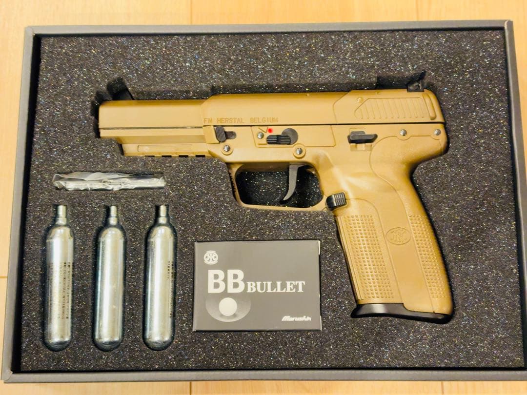 マルシン FN ファイブセブン CO2 ガスガン 予備マガジン2本、ボンベ付