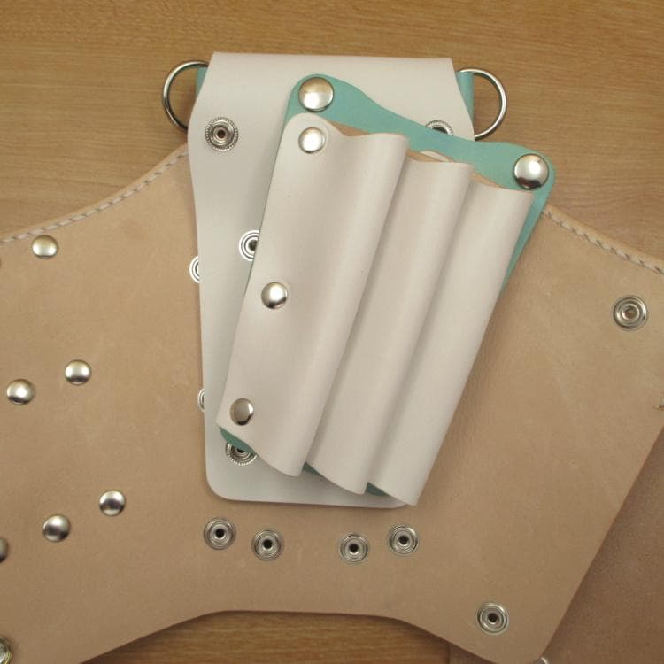 ホワイト＆空色　６丁差し　本革シザーケース　SCA-154/CWD