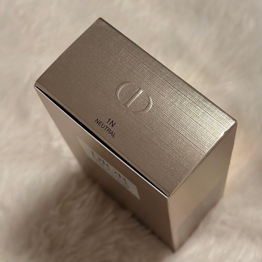 DIOR プレステージル マイクロフルイドタン　1Nニュートラル