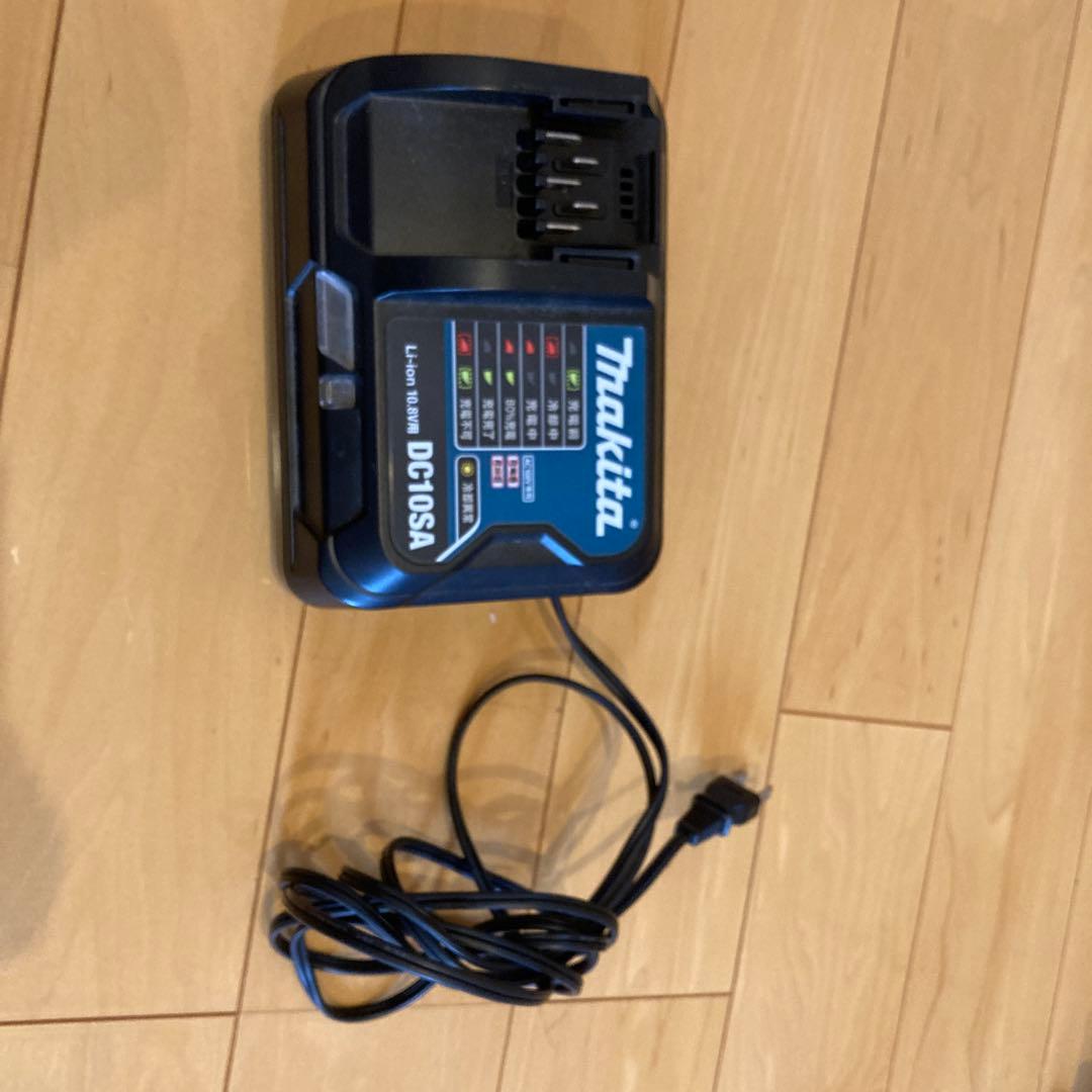 断*中様 Makita スティッククリーナー_CL107FD(フルセット)