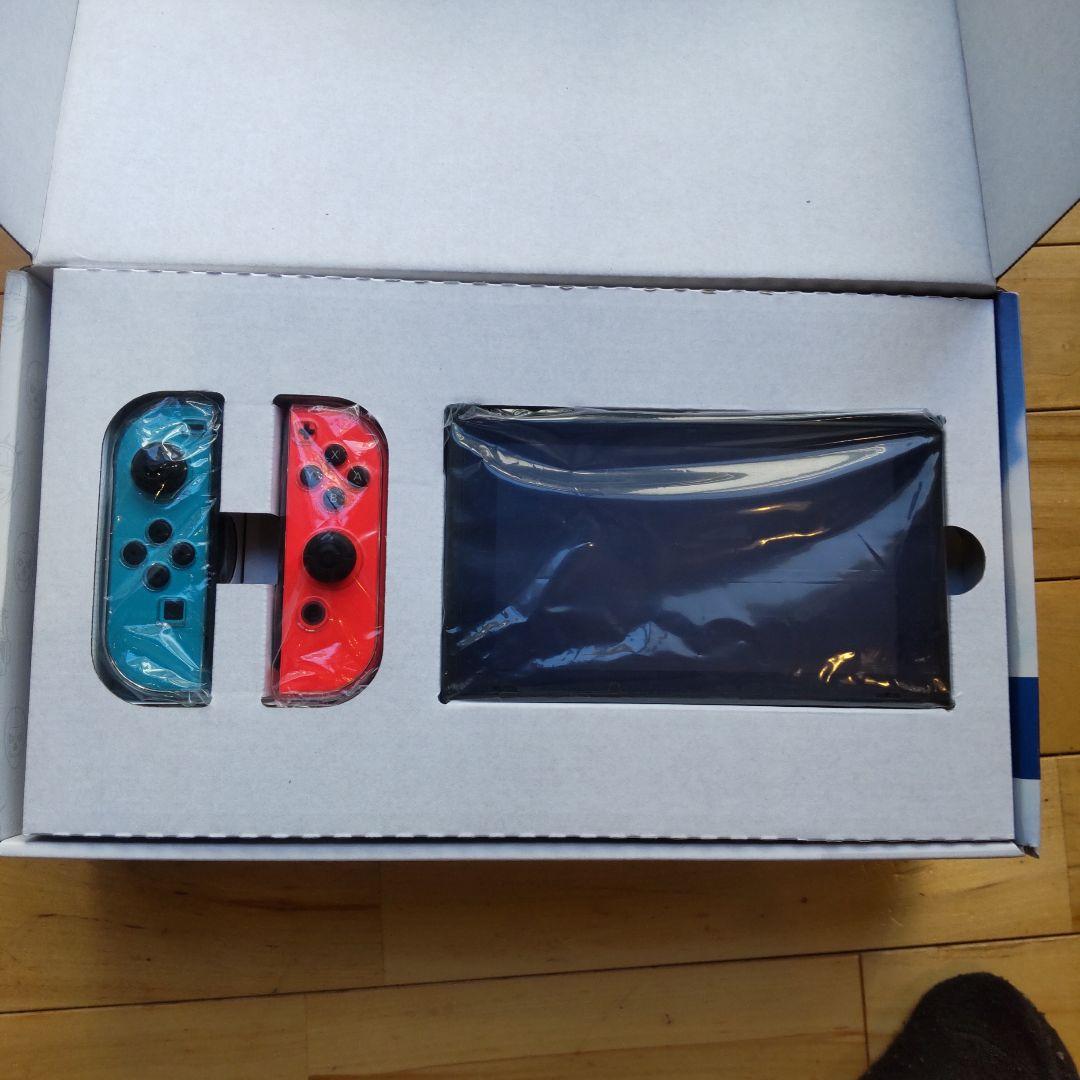 NintendoSwitch　ニンテンドースイッチ　本体　収納ケース付き
