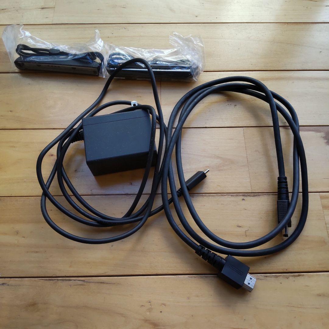 NintendoSwitch　ニンテンドースイッチ　本体　収納ケース付き