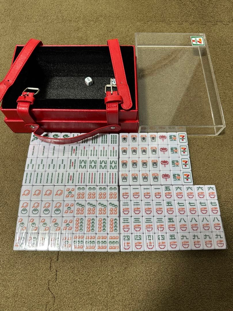 ￼ミニ麻雀牌セット　サイコロ付き　中国セブン限定　中国土産　136枚　未使用