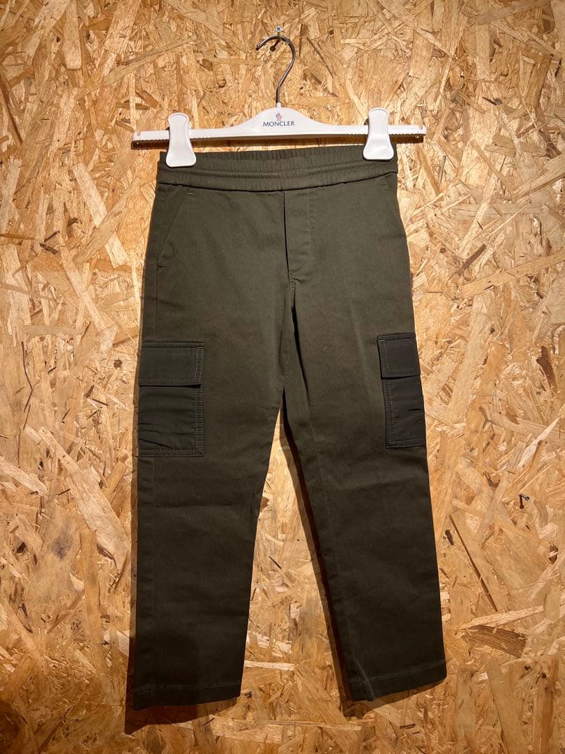 〈新品タグ付き〉モンクレール カーゴパンツ 6歳用サイズ カーキ
