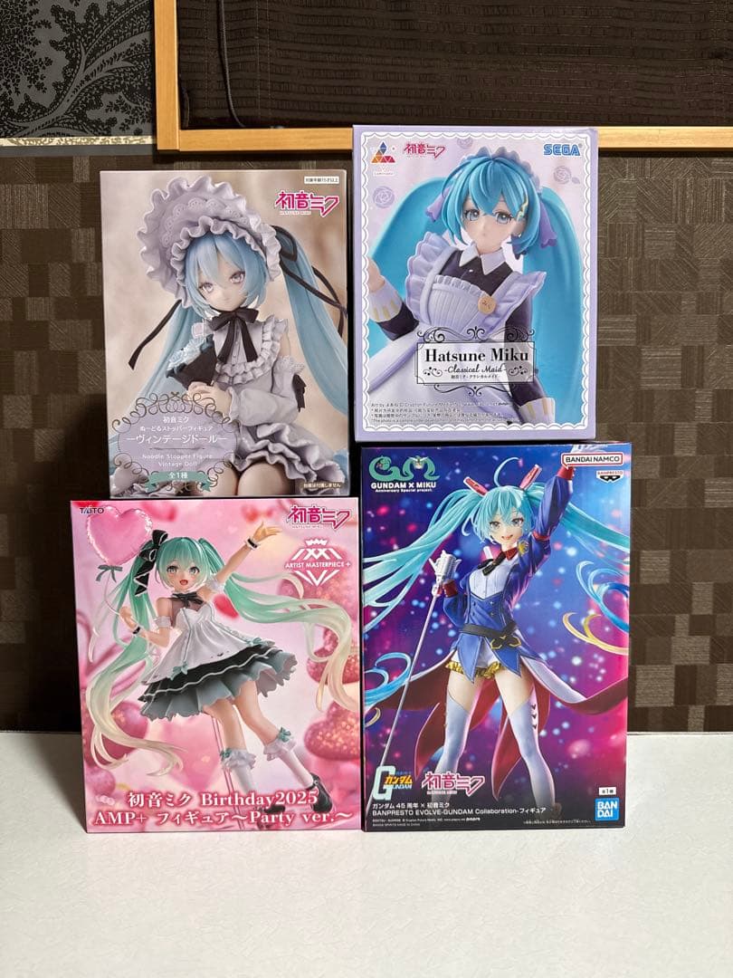 初音ミク　フィギュア　4点