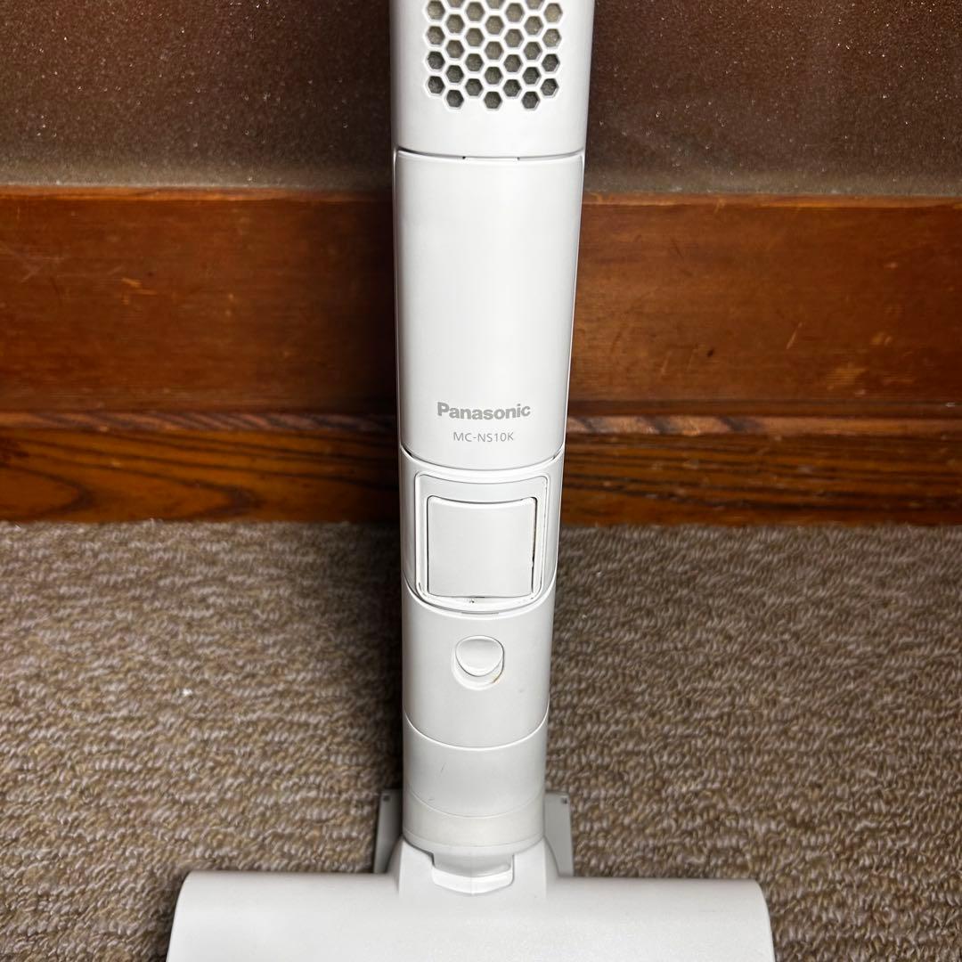 【2022年製・良品】Panasonic MC-NS10K コードレス掃除機