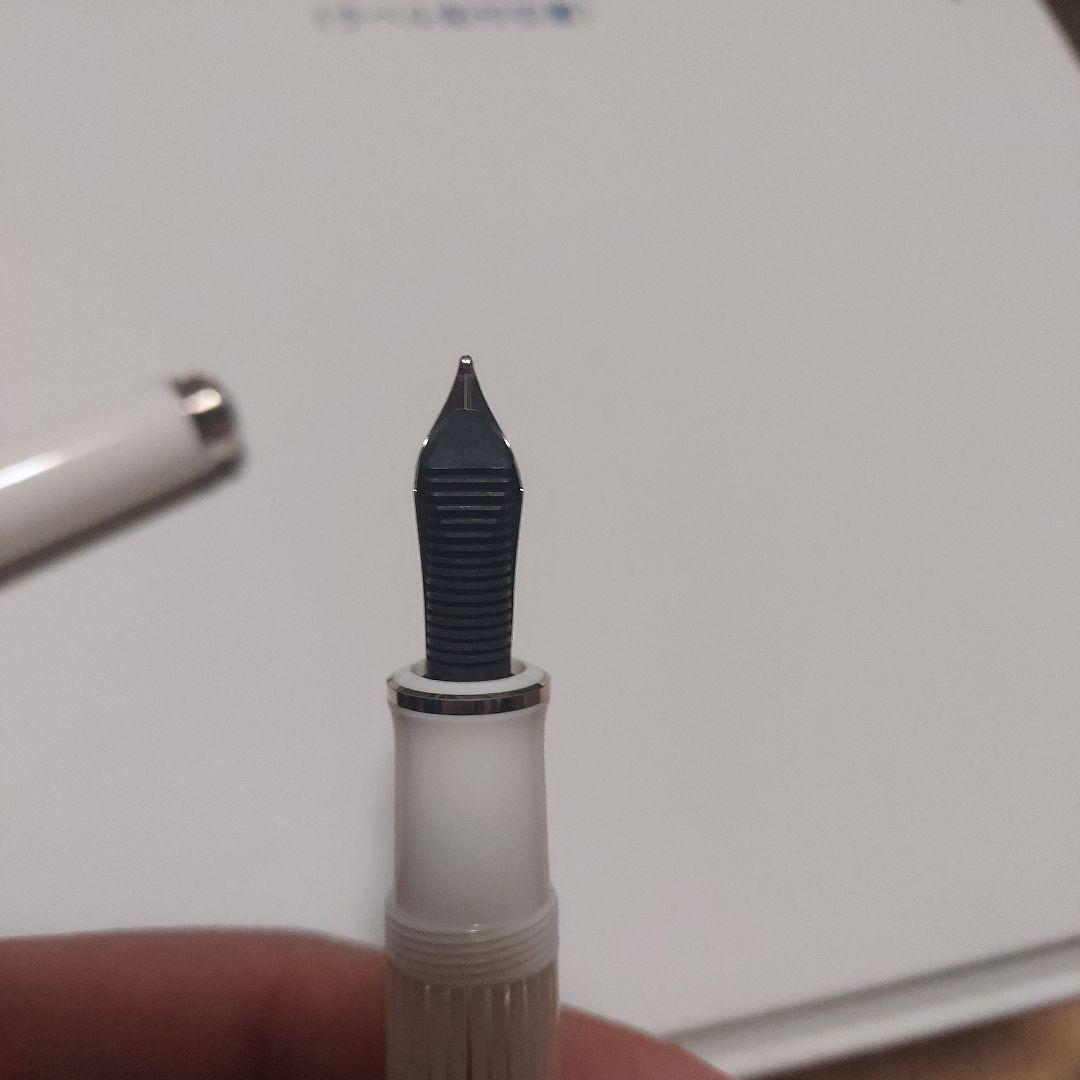 Pelikan 万年筆 M605 M ホワイトストライプ