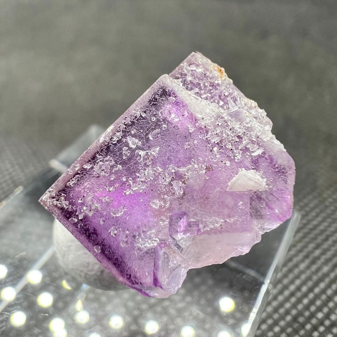 ヤオガンシャン産　「バイオレット」ゾーニング「ラベンダーカラー」フローライト