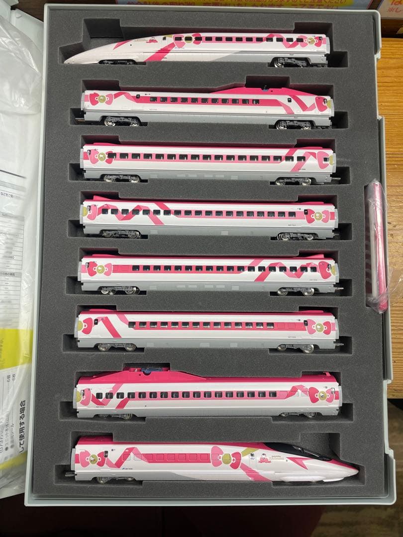 全車室内灯付！ TOMIX ハローキティ新幹線