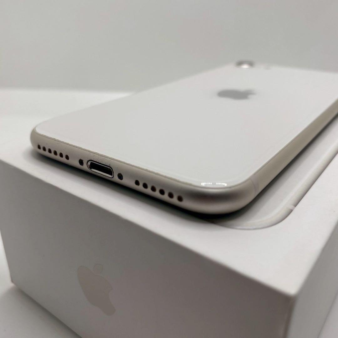 【格安美品】iPhone SE3 128GB simフリー本体 25