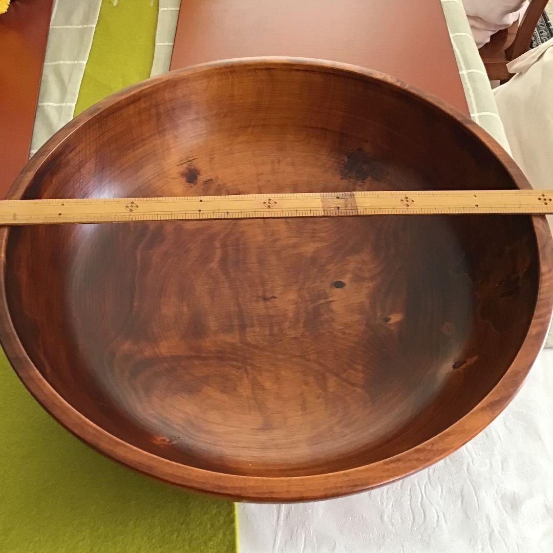 輪島塗、大﨑庄右衛門こね鉢です。