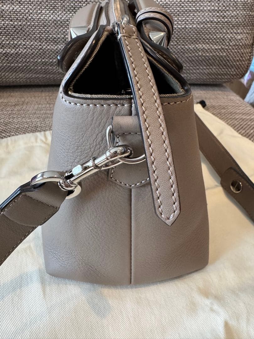 【美品】FENDI バイザウェイ　グレージュ　ミディアム