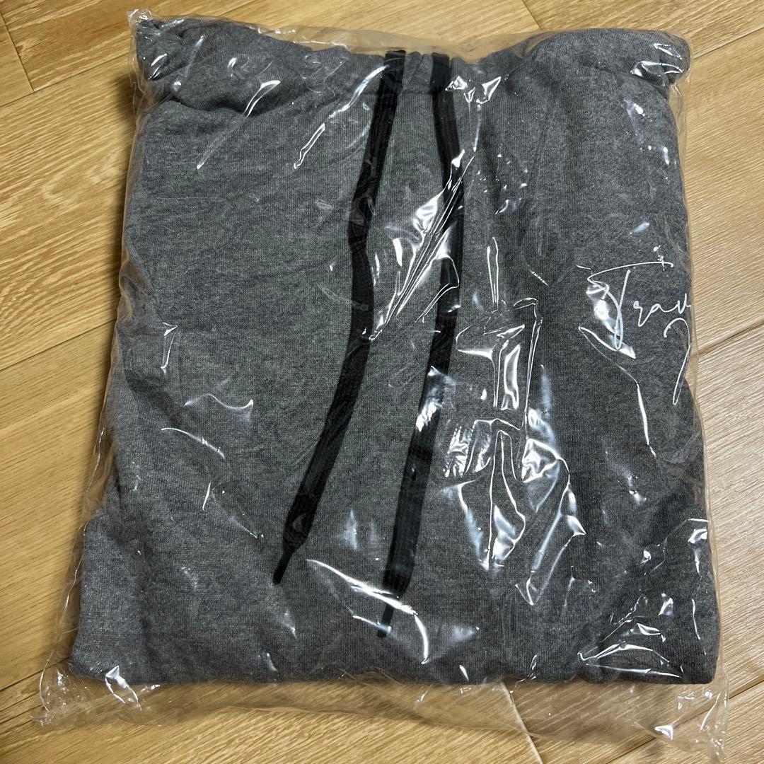 TravisJapan THE SHOW フーディー 未開封