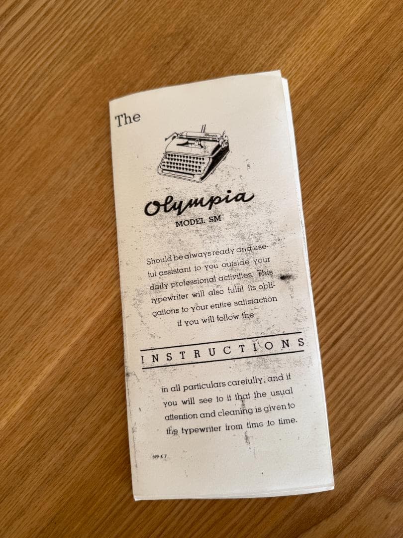 Olympia Model SM タイプライター