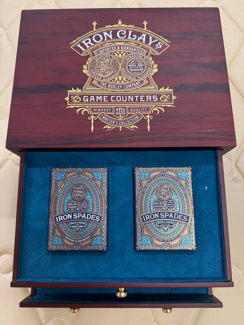 ア*リ様 IRON CLAYS チップ　トランプ　ボードゲーム
