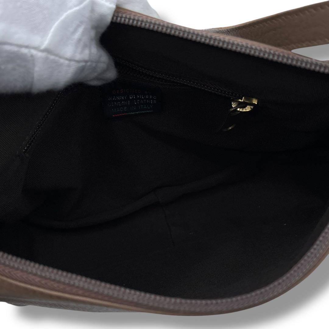 【極美品】イルビゾンテ　ショルダーバッグ　クロスボディバッグ　ロゴ　レザー