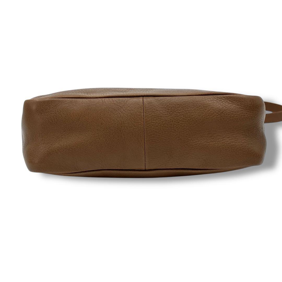 【極美品】イルビゾンテ　ショルダーバッグ　クロスボディバッグ　ロゴ　レザー