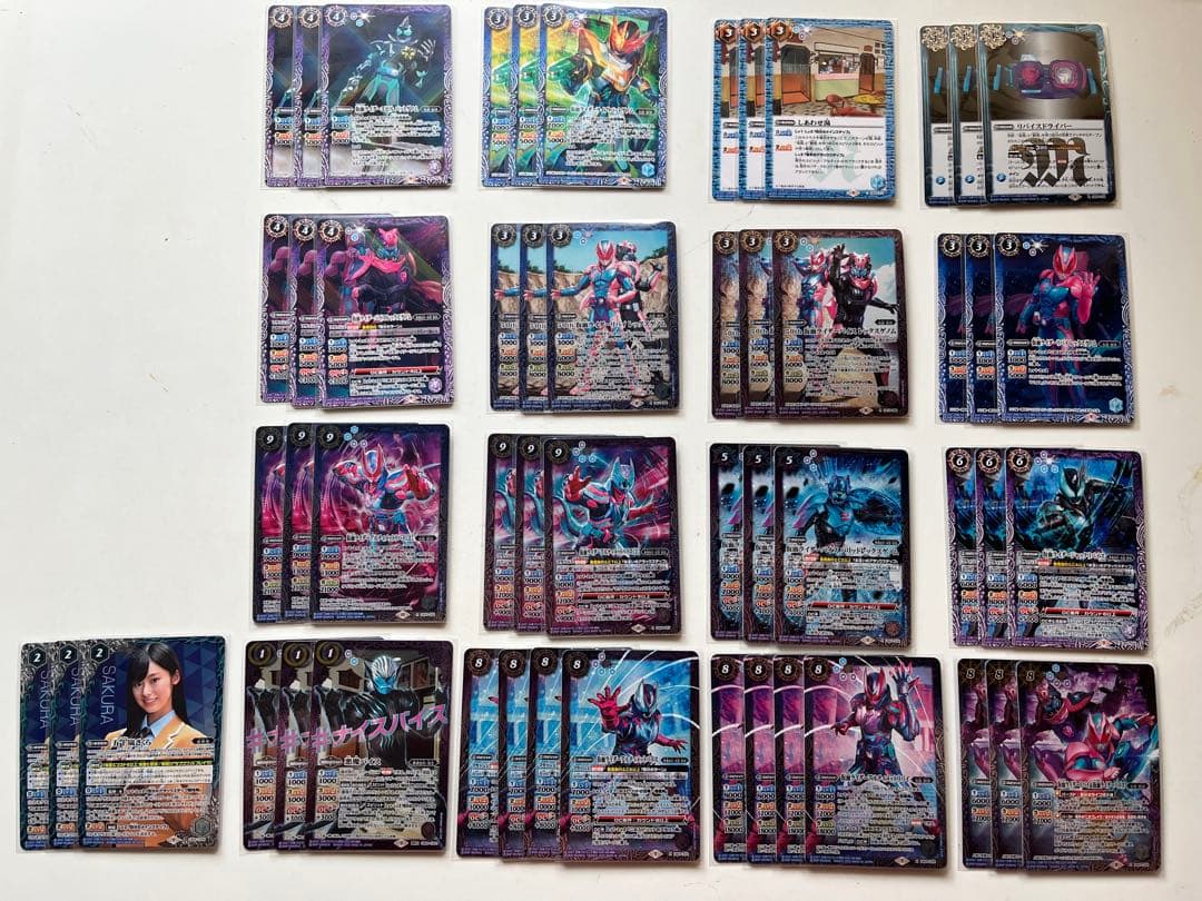 仮面ライダーリバイス　五十嵐さくら　デッキ