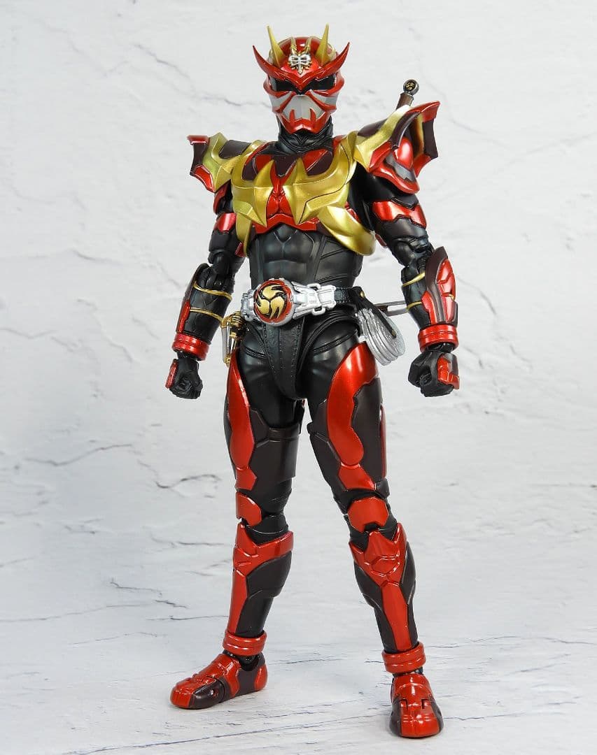 S.H.Figuarts　仮面ライダー装甲響鬼（アームドヒビキ）中古品