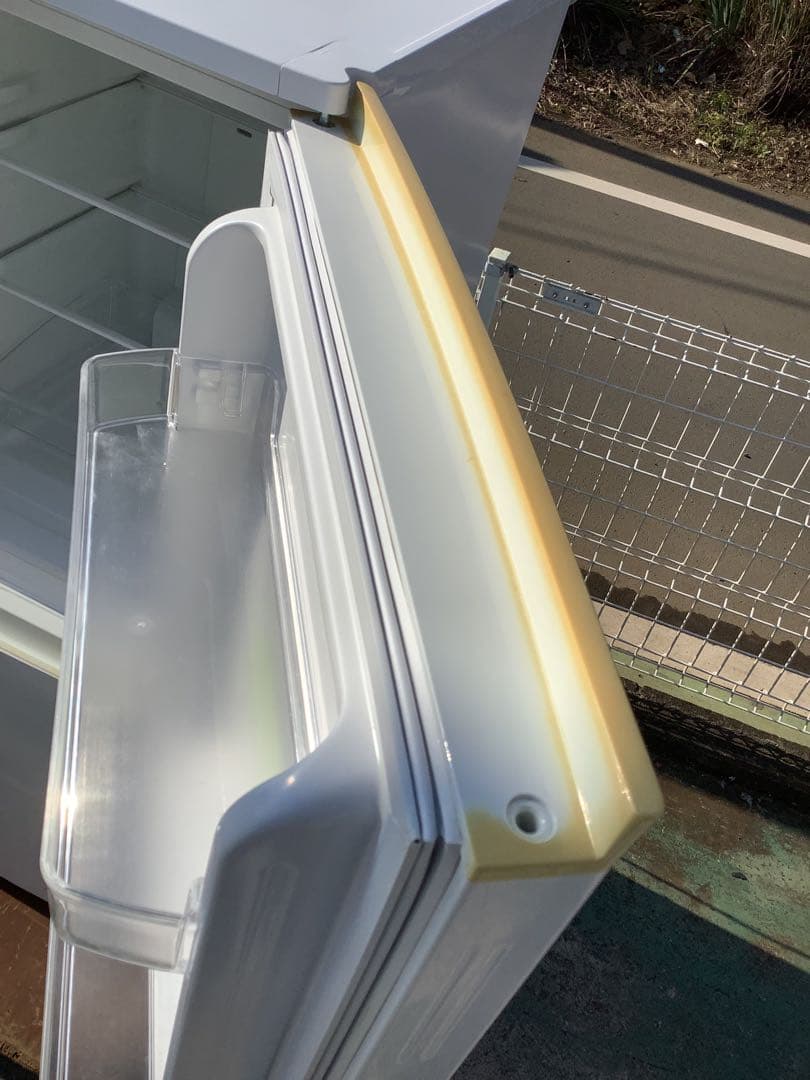 ラジギミレ シャープ 2ドア冷凍冷蔵庫 SJ-D15G-W 2021年製