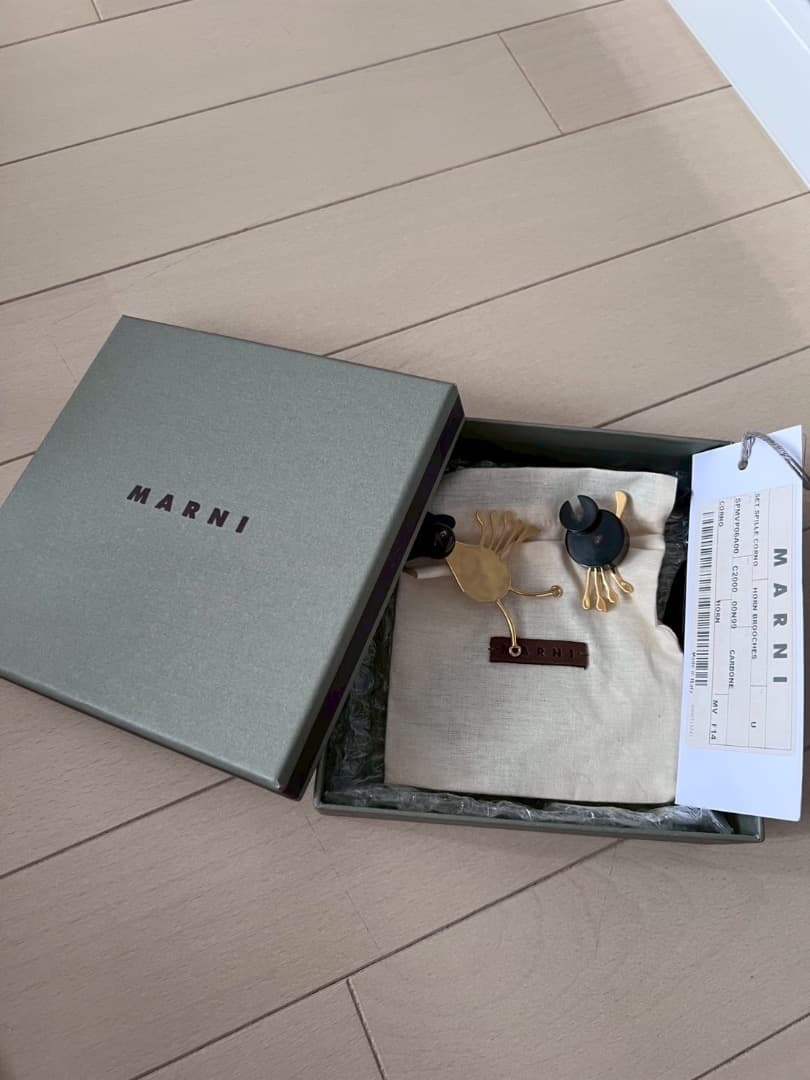 MARNI 動物モチーフ ブローチ 2個セット