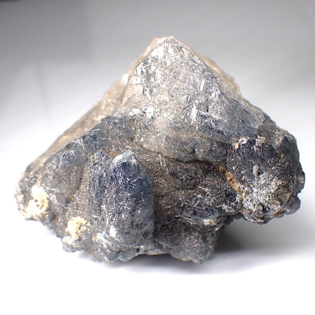 【パキスタン/ザギ産】リーベカイトインクォーツ(ザギマウンテンクォーツ)