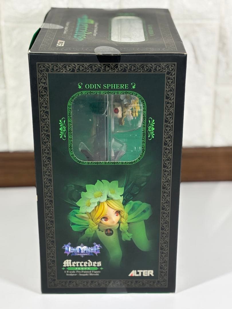 未開封ALTER Mercedes 1/8スケール フィギュア完成品