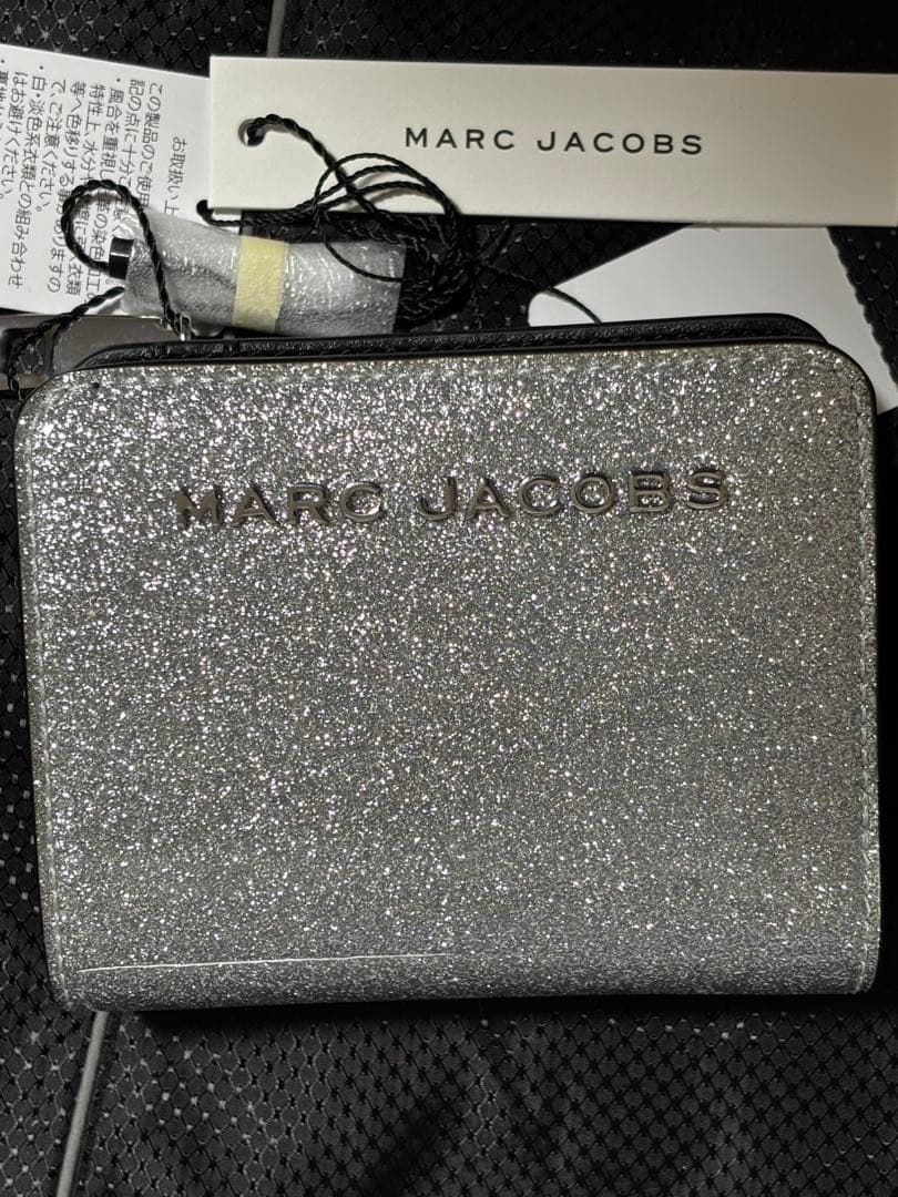 MARC JACOBS シルバー 二つ折り財布