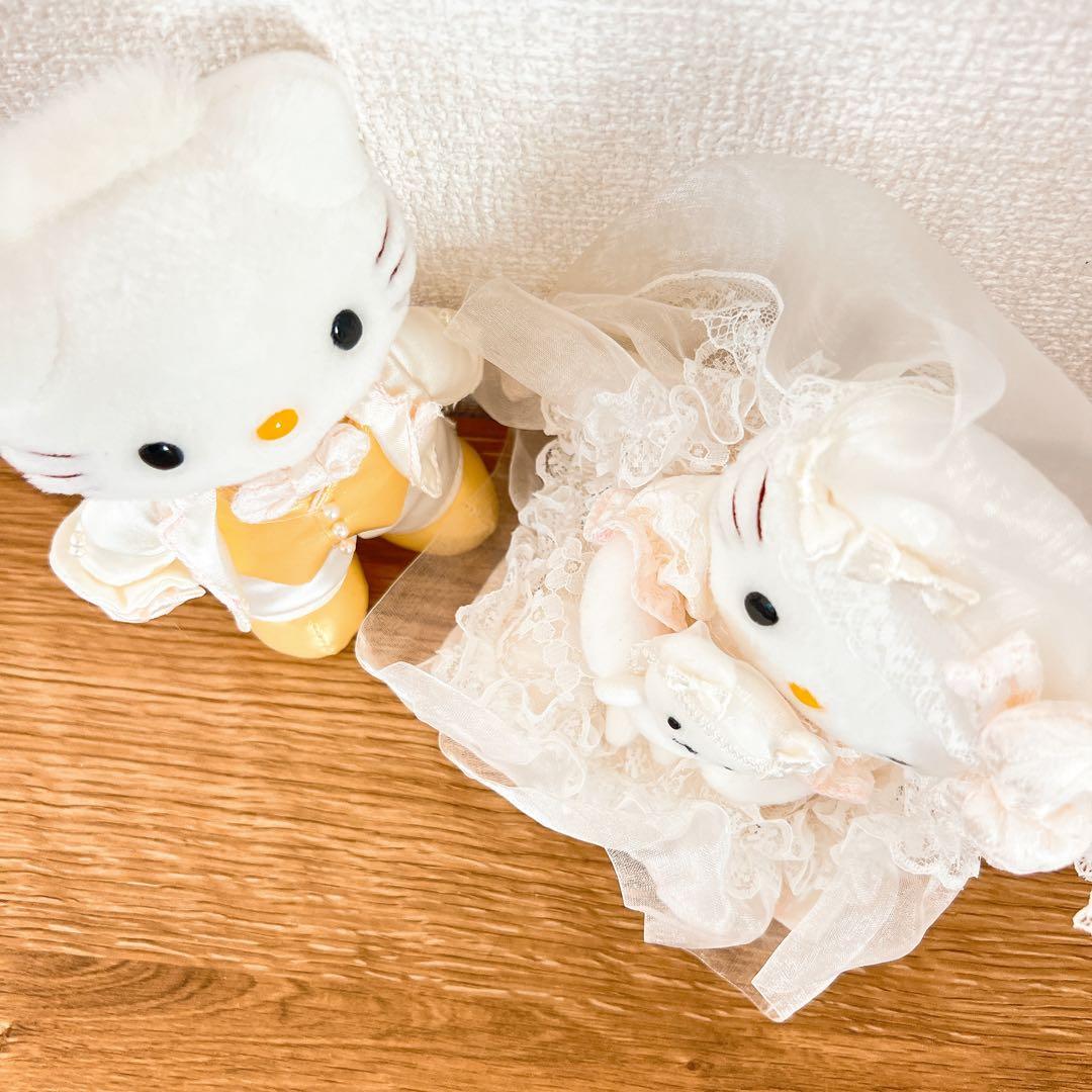 Sanrio ハローキティ ウェディングドール　ぬいぐるみ　タキシード・ドレス